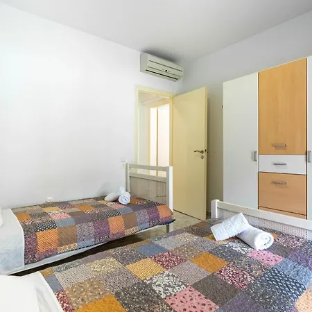 Corfu Twins